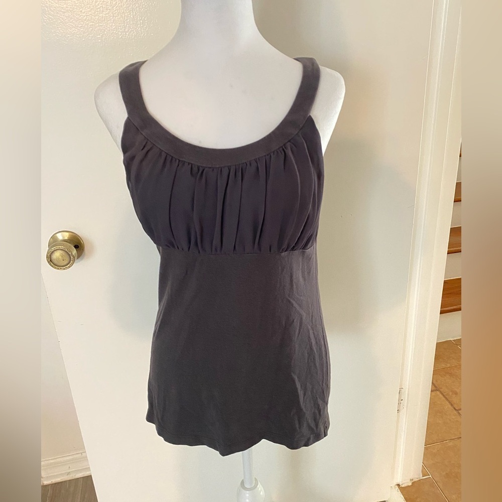 Express Sleeveless Pleated Tank Top Medium Gray Scoop Shirt Babydoll Blouse